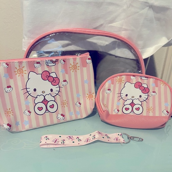 Hello Kitty Pink cosmetic bag Set - Picture 1 of 5
